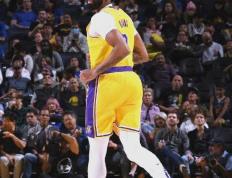 世俱杯改制-快船负于湖人，遭遇两连败