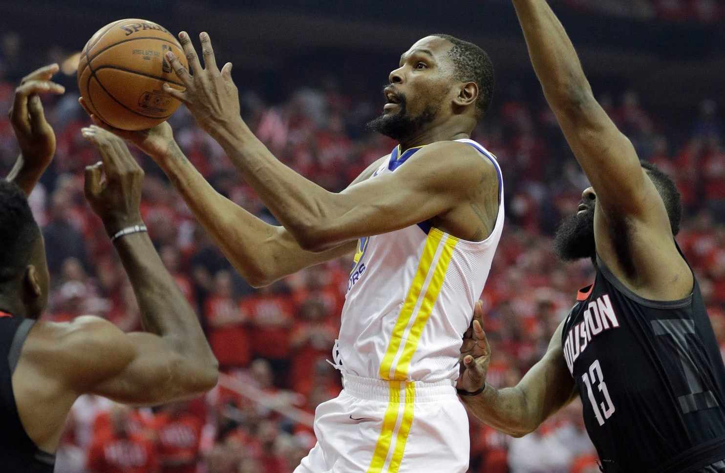 世俱杯时间-包含火箭队横扫活塞队，迎来四连胜的词条