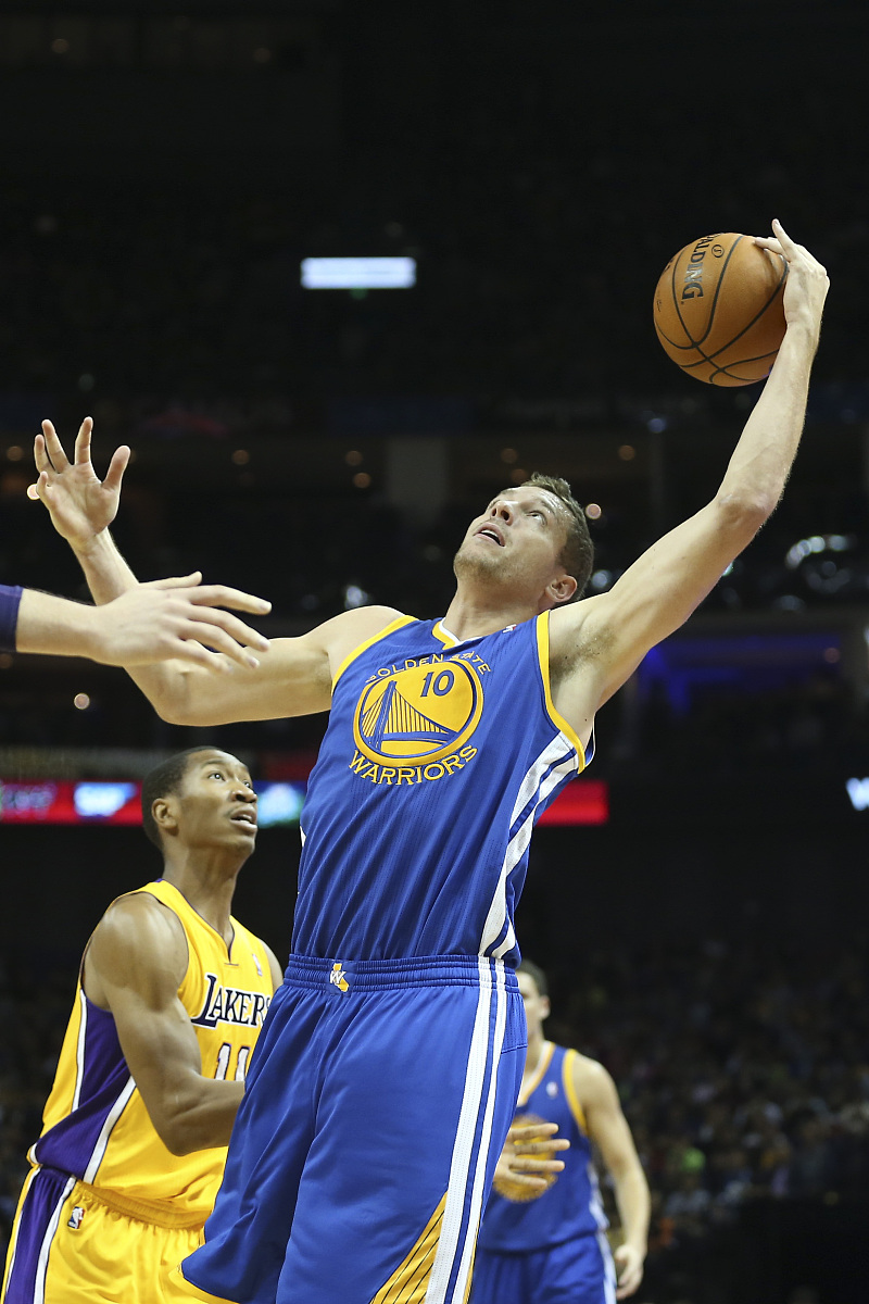 世俱杯赛程-包含独行侠擒勇士，卢卡超远三分绝杀的词条